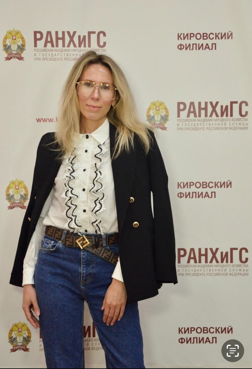 В рамках федеральной программы "Вятский корпус Защитников Отечества" участники будут изучать программы, подготовленные спикерами - профессорско-преподавательским составом Кировского филиала Президентской академии