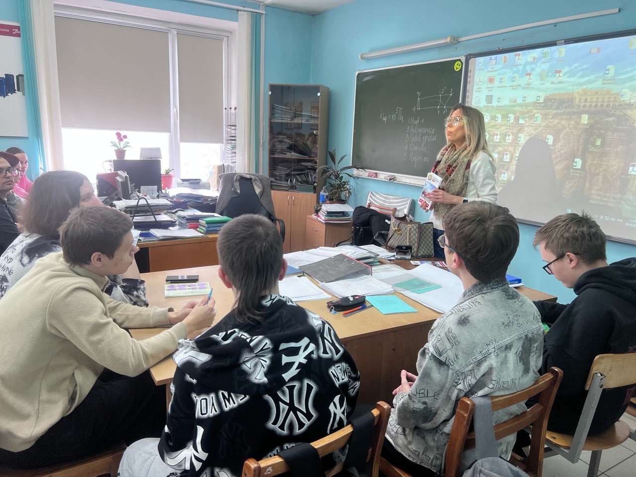 Научитесь управлять государством в Президентской академии!