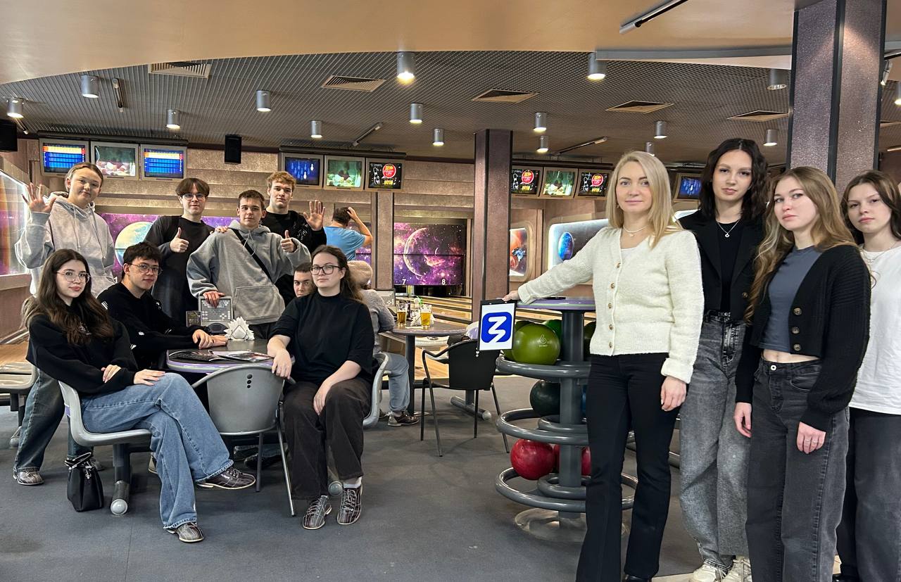 Боулинг: не только игра, но и способ сплочения команды!