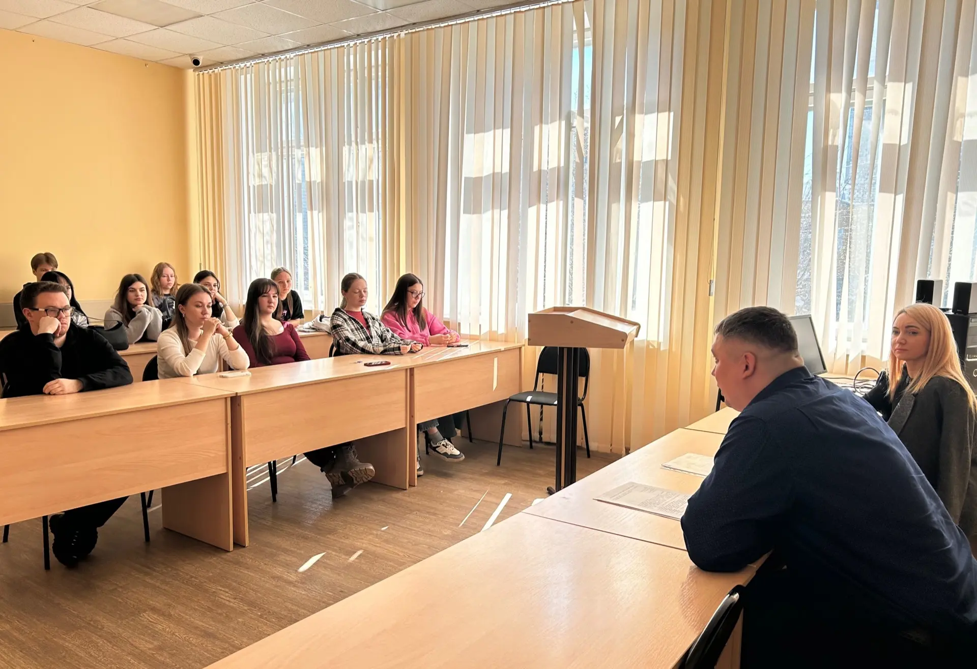 В Президентской академии | Киров состоялась встреча с представителем МВД по вопросам противодействия терроризму