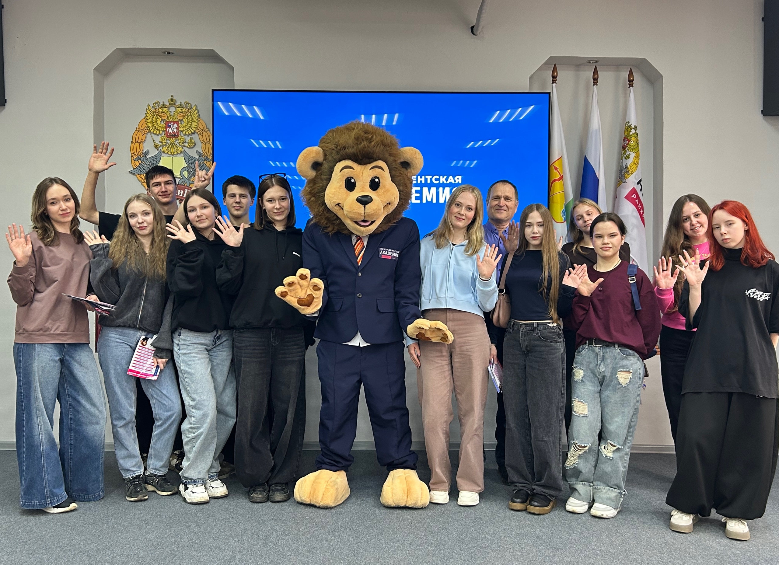 Профессионально и ярко: ДЕНЬ ОТКРЫТЫХ ДВЕРЕЙ В КИРОВСКОМ ФИЛИАЛЕ ПРЕЗИДЕНТСКОЙ АКАДЕМИИ