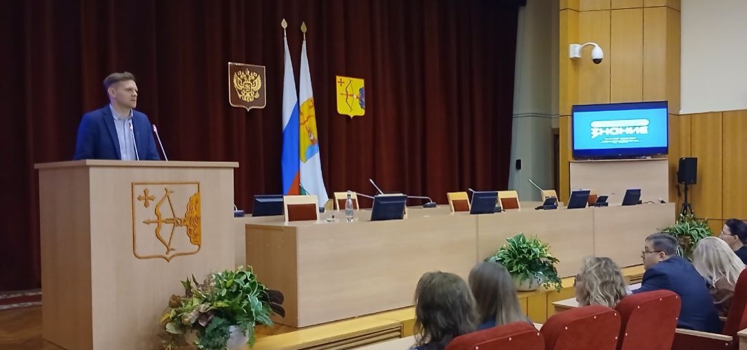 Будущее уже здесь: Олег Панин рассказал участникам проекта «Вятский корпус Защитников Отечества» о возможностях нейросетей!