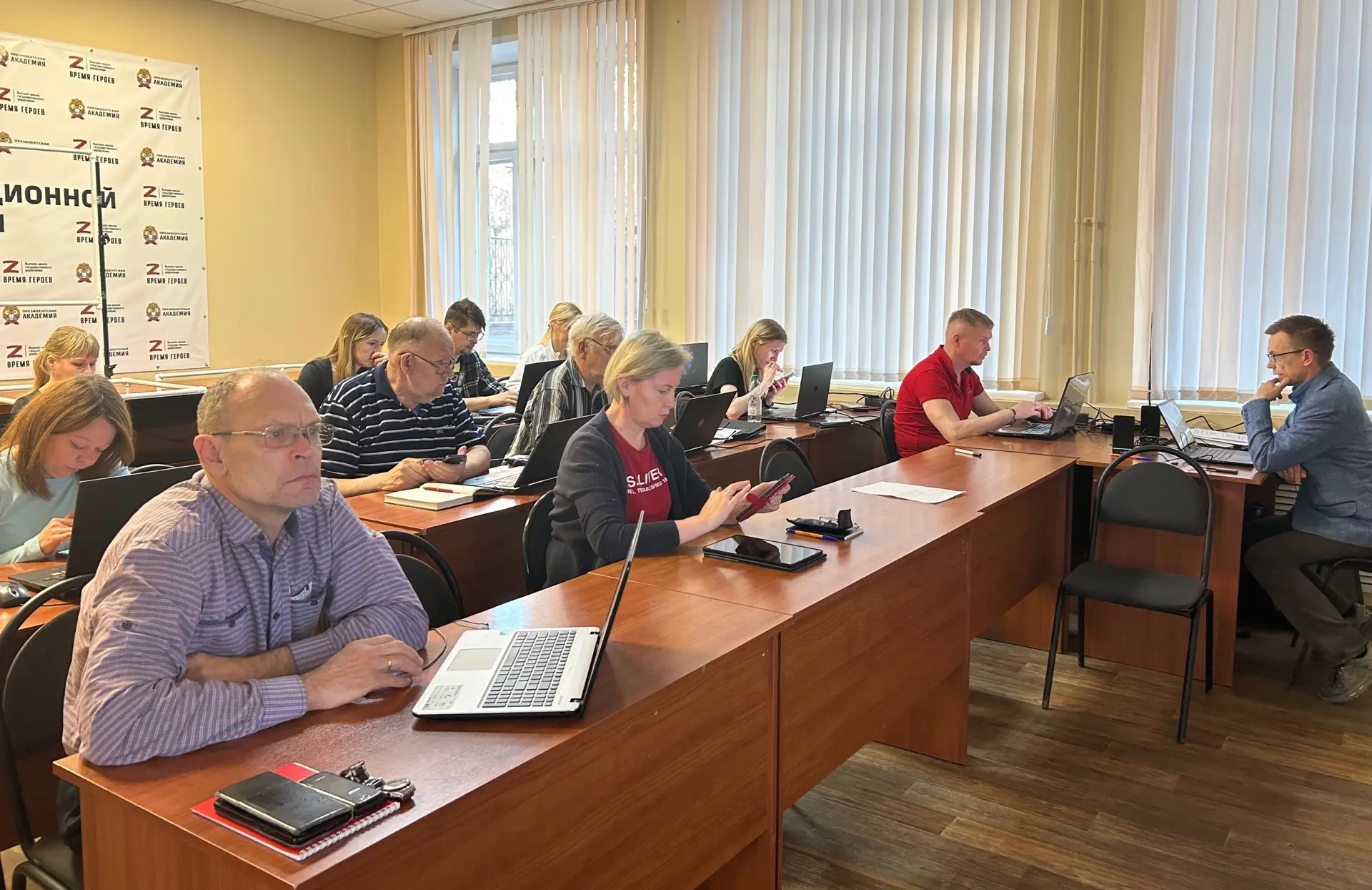 Хотите, чтобы нейросеть стала вашим помощником? Станьте экспертом в области ИИ бесплатно