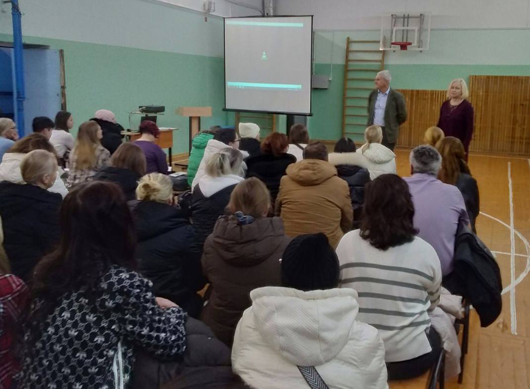 Выбирайте сильное образование — выбирайте нашу академию!