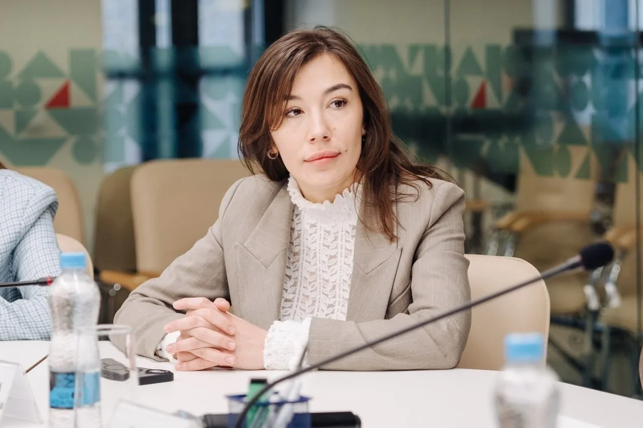 Президентская академия | Киров поздравляет с днём рождения министра молодёжной политики Кировской области — Александру Васильевну Плосконосову